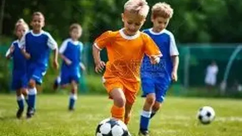 李亚杰在女子1米板全国跳水赛夺冠